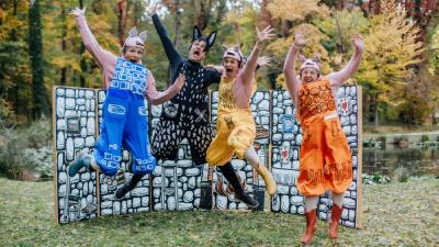 Image Teatar Poco Loco / BAJKA ZA VAN: TRI PRAŠČIĆA I VUK